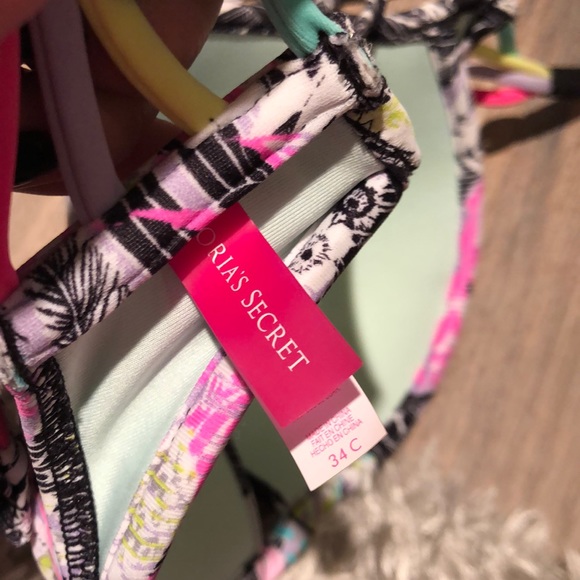 Victoria secret bathing suit top! - Picture 4 of 4